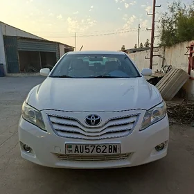 Toyota Camry 2011