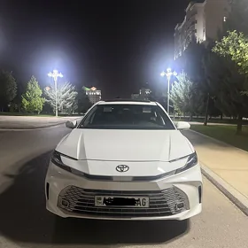 Toyota Camry 2025