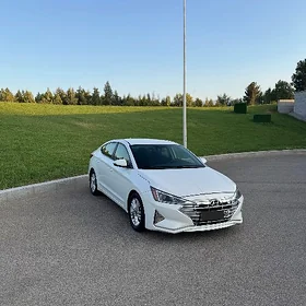 Hyundai Elantra 2020