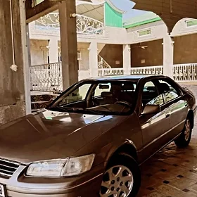 Toyota Camry 1998