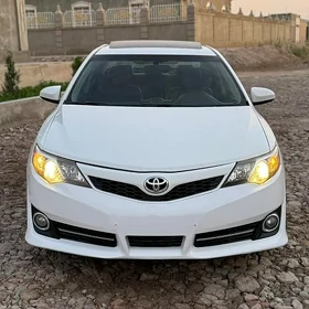 Toyota Camry 2014