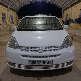 Toyota Sienna 2004