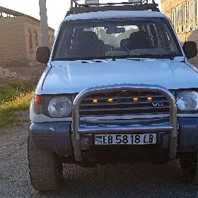 Mitsubishi Montero 1995