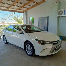 Toyota Camry 2017