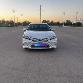 Toyota Camry 2022