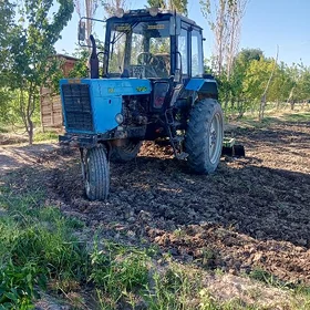 MTZ 80 2005