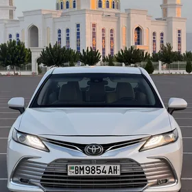 Toyota Camry 2021