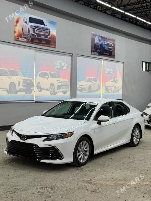 Toyota Camry 2021