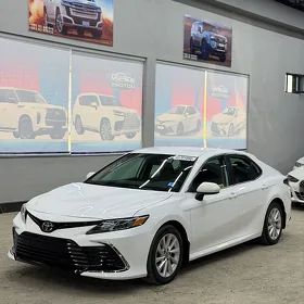 Toyota Camry 2021