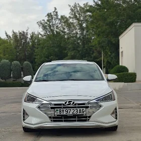 Hyundai Elantra 2020
