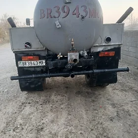 Gaz 53 1990