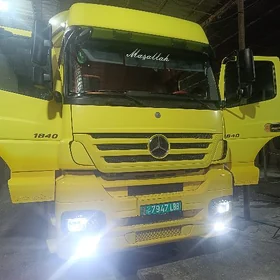 Mercedes-Benz ACTROS 3331 2009