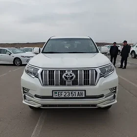Toyota Land Cruiser Prado 2023