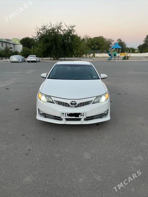 Toyota Camry 2013