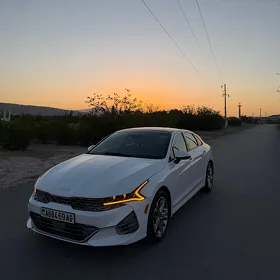 Kia K5 2023