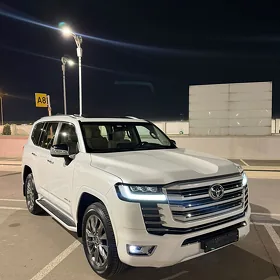 Toyota Land Cruiser 2023