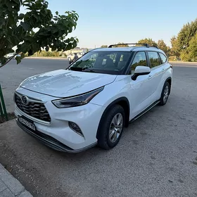 Toyota Highlander 2024