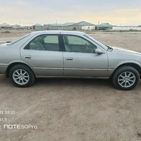 Toyota Camry 1999
