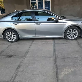Toyota Camry 2022
