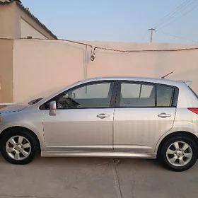 Nissan Versa 2010