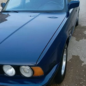 BMW 525 1990