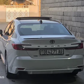 Toyota Camry 2025