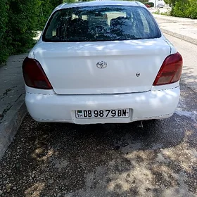 Toyota Echo 2001
