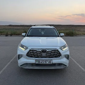 Toyota Highlander 2022