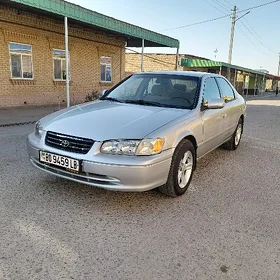 Toyota Camry 1999
