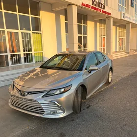 Toyota Camry 2022