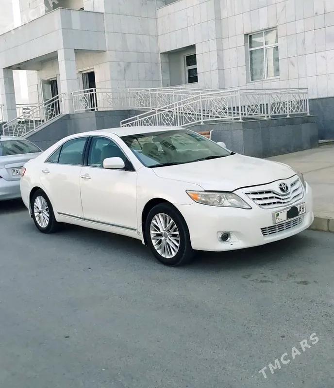 Toyota Camry 2011