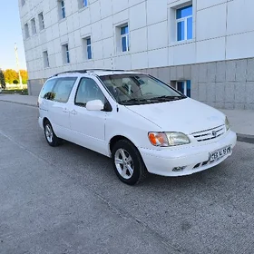 Toyota Sienna 2001