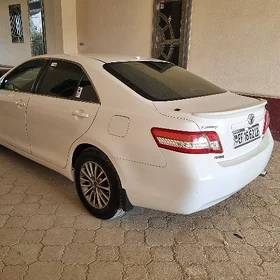 Toyota Camry 2010