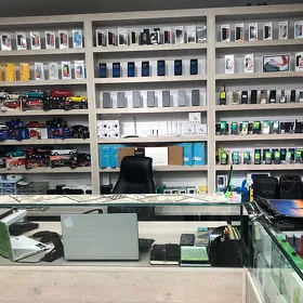telefon magazina isgar gyz ger