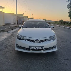 Toyota Camry 2012