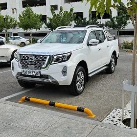 Nissan Navara 2024