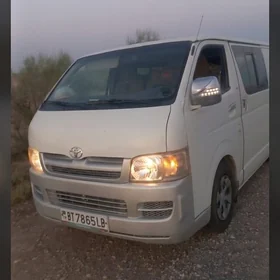 Toyota Hiace 2008