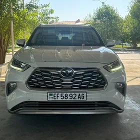 Toyota Highlander 2022
