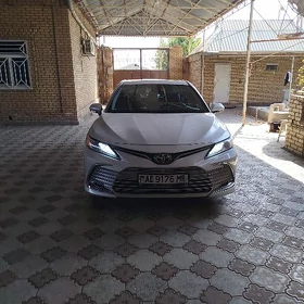 Toyota Camry 2023