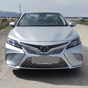 Toyota Camry 2018