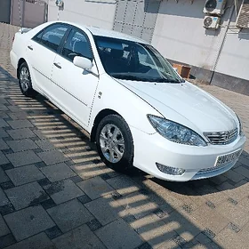 Toyota Camry 2004