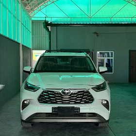 Toyota Highlander 2020