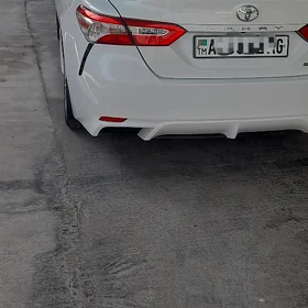 Toyota Camry 2019