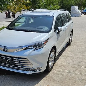 Toyota Sienna 2021