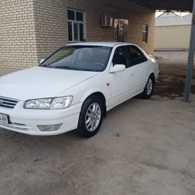Toyota Camry 2001