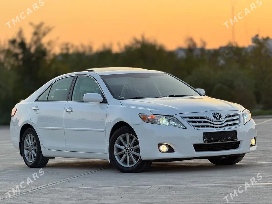Toyota Camry 2011