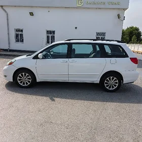 Toyota Sienna 2008