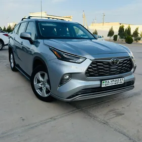 Toyota Highlander 2022