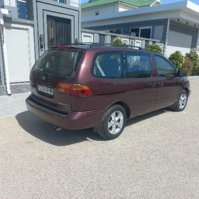 Toyota Sienna 2001