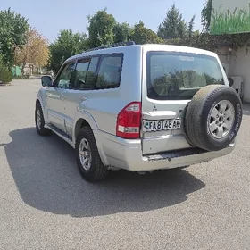 Mitsubishi Pajero 2003